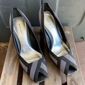 Nine West open toe shoes size 9.5